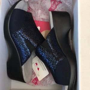 Alegria by PG Lite Women’s Sandals EUC IN BOX